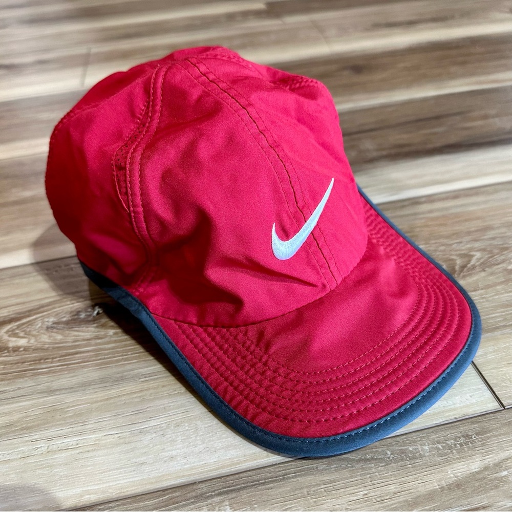 Nike Featherlight Dri-Fit Strapback Adjustable Ru… - image 1